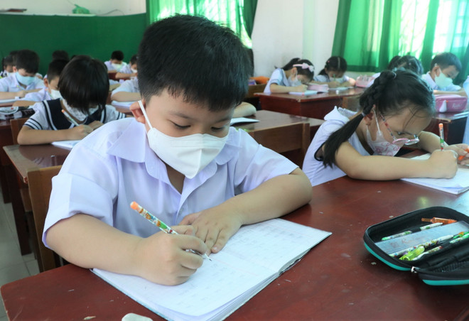 'Cố gắng chỉ có lớp học trực tuyến chứ không có trường học trực tuyến' ảnh 2