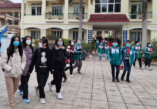 Trưởng đại diện WHO đề cao lợi ích của việc trẻ em đi học trở lại ảnh 1