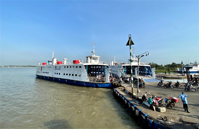 An Giang huy động hơn 40 chiếc phà lớn phục vụ cao điểm Tết ảnh 2