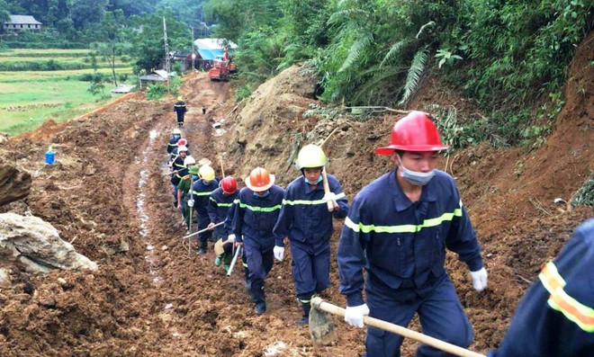 Toàn cảnh vụ 'sạt núi lịch sử' khiến 18 người tử nạn tỉnh Hòa Bình ảnh 4