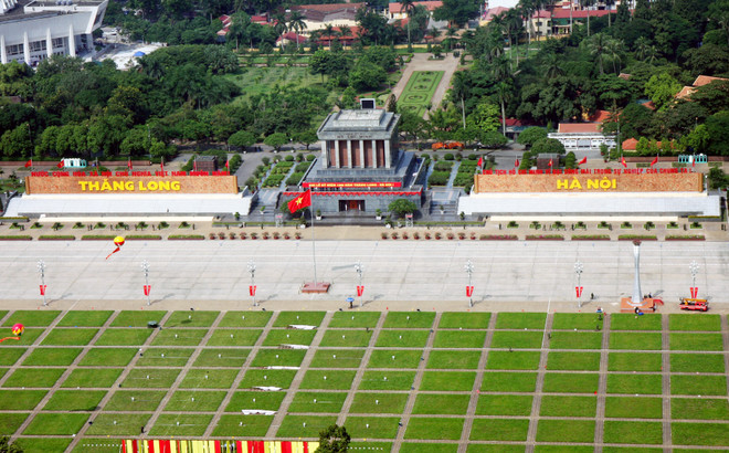 Lãnh đạo Đảng, Nhà nước, Mặt trận Tổ quốc viếng Chủ tịch Hồ Chí Minh ảnh 1
