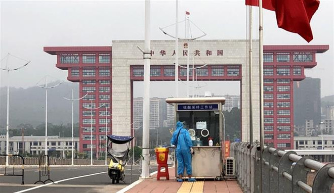 Quảng Ninh giữ “vùng xanh,” tăng hội đàm để mở cửa biên mậu ảnh 1