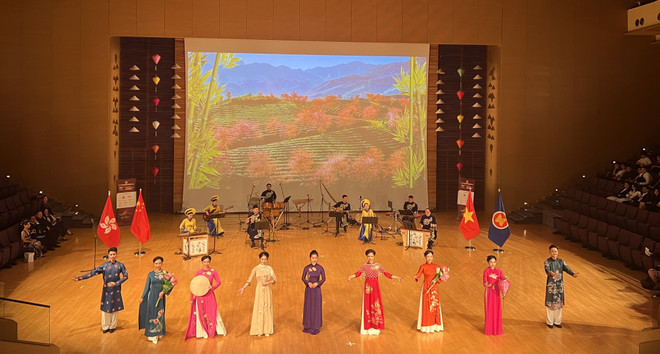 Hong Kong là cầu nối quan trọng giữa Trung Quốc và Việt Nam ảnh 6