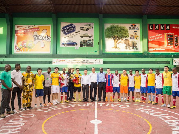 Kỷ niệm ngày thành lập Quân đội Nhân dân tại Nga và Mozambique ảnh 2