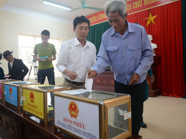 Quảng Ninh có 5 khu vực bỏ phiếu phải bầu thêm đại biểu HĐND cấp xã ảnh 1