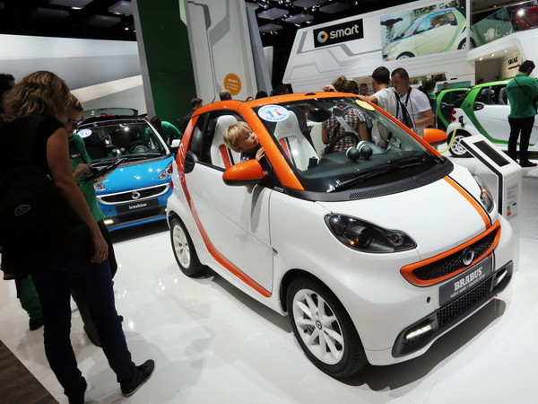 Daimler, Isuzu đạt mức lợi nhuận kỷ lục trong năm 2013 ảnh 1