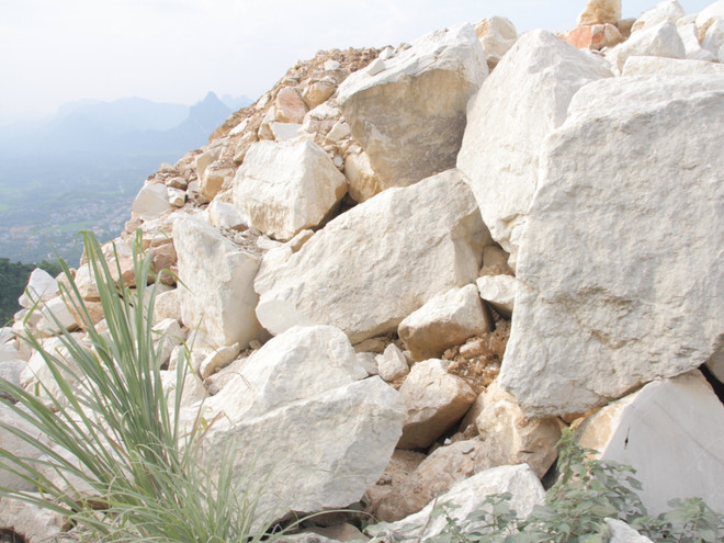 Hà Nội: Vẫn còn "nóng" tình trạng khai thác khoáng sản trái phép ảnh 2