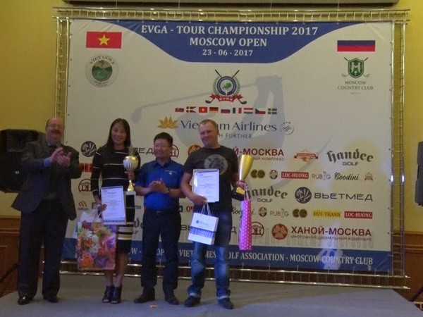Một số hình ảnh tại giải golf. (Ảnh: Dương Trí/Vietnam+) Giải golf EVAG - Moscow mở rộng quy tụ người Việt khắp năm châu ảnh 1