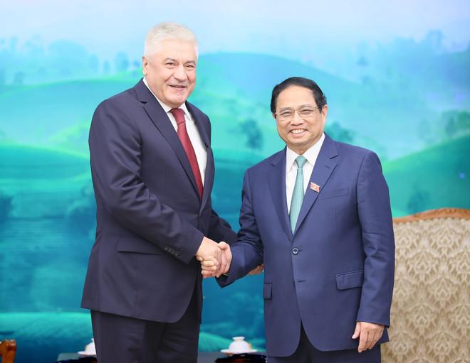 Thủ tướng Phạm Minh Chính tiếp Đại tướng Kolokoltsev Vladimir Alexandrovich, Bộ trưởng Bộ Nội vụ Liên bang Nga. (Ảnh: Dương Giang/TTXVN) Thủ tướng Phạm Minh Chính tiếp Bộ trưởng Bộ Nội vụ Nga ảnh 1
