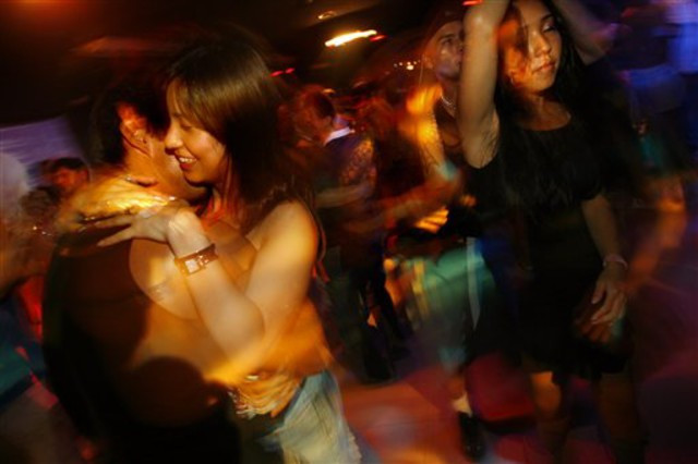 Các sàn nhảy ở Nhật Bản sắp được phép hoạt động thâu đêm ảnh 1