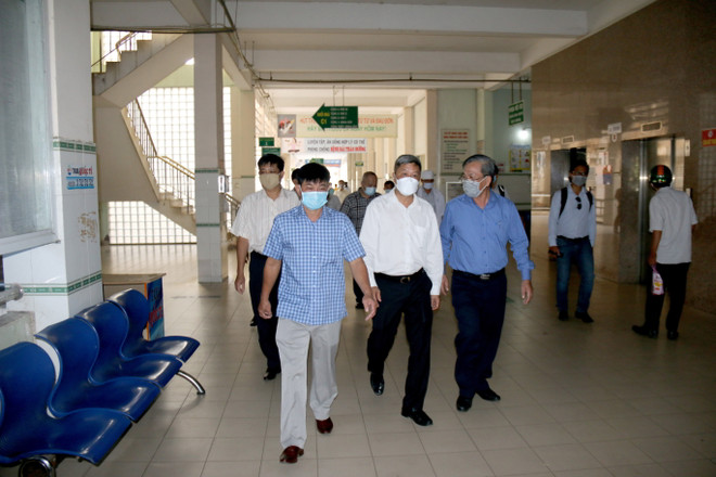 Thứ trưởng Bộ Y tế kiểm tra công tác phòng chống dịch tại Bình Thuận ảnh 1
