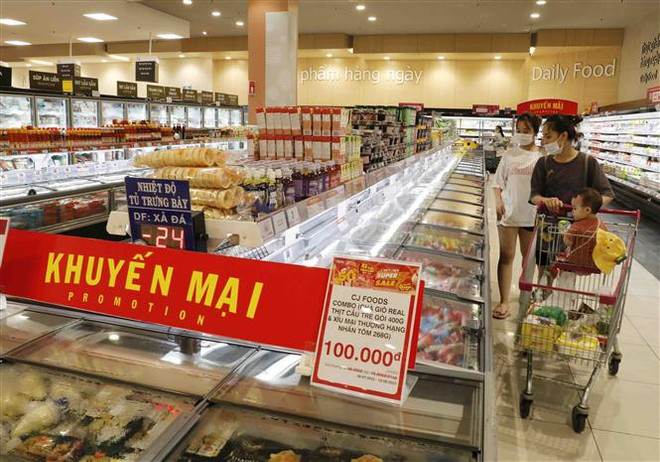 Giá tiêu dùng vẫn neo cao: Có độ trễ nhưng "không nên trễ quá" ảnh 1