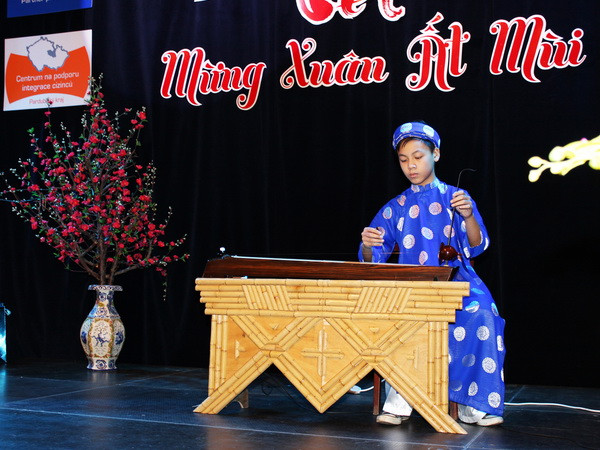 Người Việt ở Cộng hòa Séc tưng bừng đón Tết cổ truyền dân tộc ảnh 1