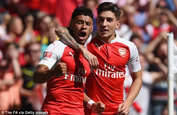 [Video] Chamberlain hạ Chelsea giúp Arsenal giành Siêu cúp Anh ảnh 1