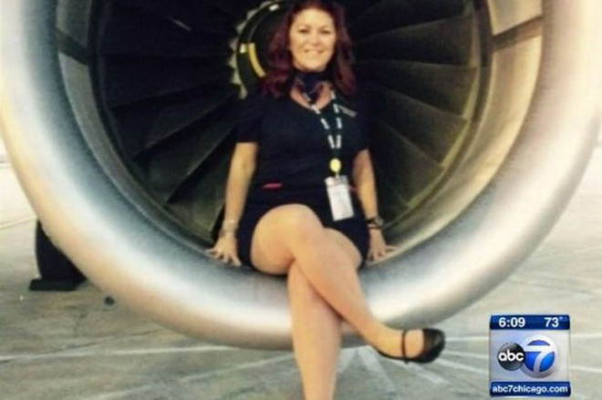 Hành khách bức xúc vì tiếp viên chụp ảnh phản cảm trước giờ bay ảnh 1