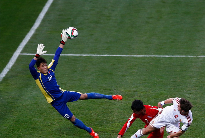 U20 thế giới: Triều Tiên thảm bại, Uzbekistan rượt đuổi kịch tính ảnh 1