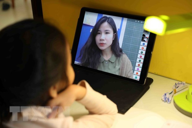 'Có gia đình 2-3 trẻ học online nhưng chỉ có một chiếc điện thoại' ảnh 1