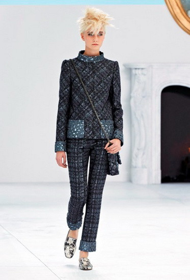 Chanel đưa bêtông vào Haute Couture Thu Đông 2014-2015 ảnh 2