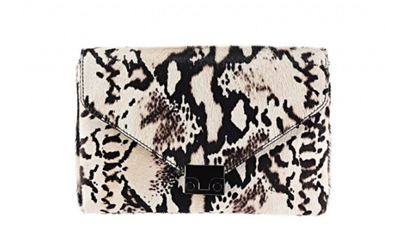 5 kiểu túi xách kinh điển mọi cô gái yêu thời trang nên sở hữu ảnh 17