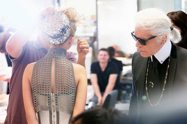 Chanel đưa bêtông vào Haute Couture Thu Đông 2014-2015 ảnh 1