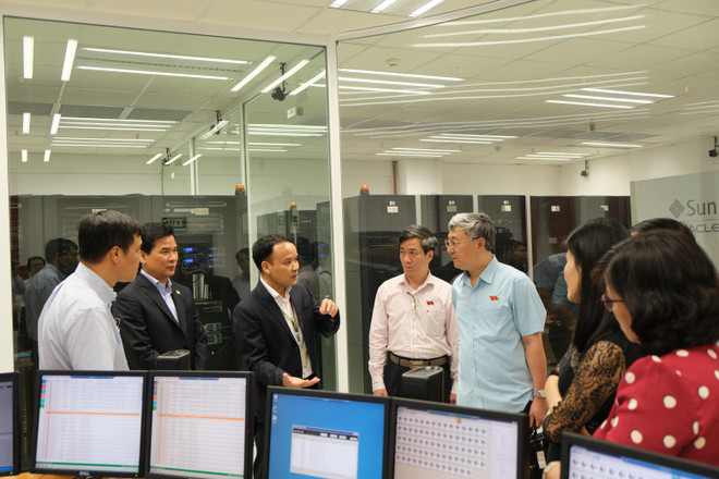 Đại biểu Quốc hội tới HNX tìm hiểu để xây dựng Luật Chứng khoán ảnh 1