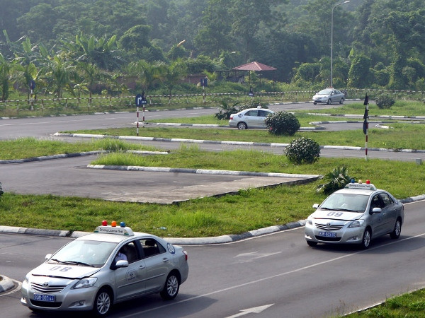 Cấp bằng lái xe ôtô số tự động: Phương án "chạy theo trào lưu"? ảnh 3