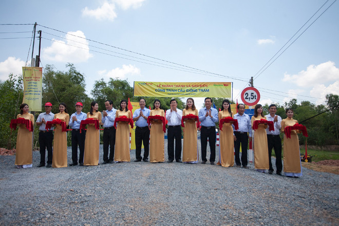 MobiFone xây dựng 10 cây cầu phục vụ giao thông nông thôn ảnh 1