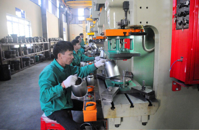 Sản xuất đồ điện gia dụng tại Công ty TNHH Điện cơ AIDI Khu công nghiệp Gia Lễ, thị trấn Đông Hưng, tỉnh Thái Bình. (Ảnh: Thế Duyệt/TTXVN) Thái Bình kêu gọi Singapore đầu tư vào 5 lĩnh vực trọng tâm ảnh 1