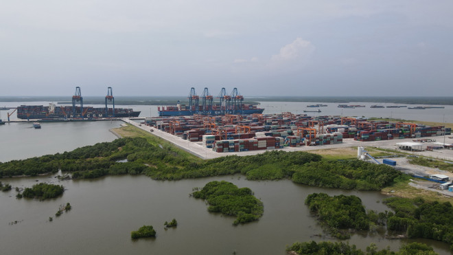 Giao thông kết nối liên vùng tạo tiền đề phát triển hệ thống cảng biển ảnh 1