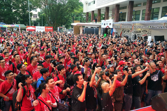 Gần 2.300 người yêu nhiếp ảnh săn lùng khoảnh khắc ở Hà Nội ảnh 1