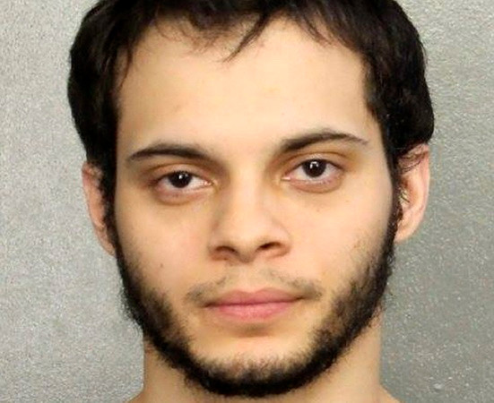 Vụ xả súng ở sân bay Mỹ: Hung thủ thừa nhận bị IS kích động ảnh 1