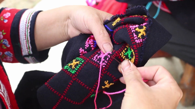 Hà Giang: Giữ gìn nghề dệt thổ cẩm của người Dao đỏ ở Hoàng Su Phì ảnh 2