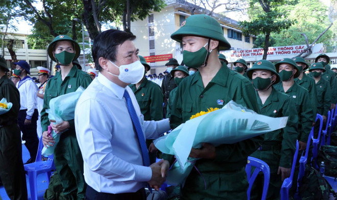 Quân khu 7 tổ chức giao nhận quân năm 2021 nhanh gọn, an toàn ảnh 2