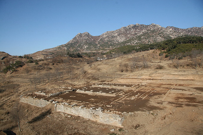 Hai miền Triều Tiên nối lại dự án khai quật chung cung điện cổ ở Kaeso ảnh 1