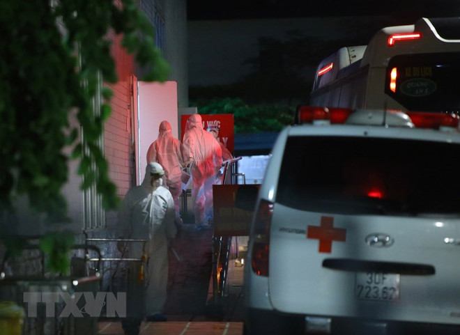 Hỗ trợ Bệnh viện Việt Đức chuyển người bệnh đến cơ sở chữa bệnh khác ảnh 1