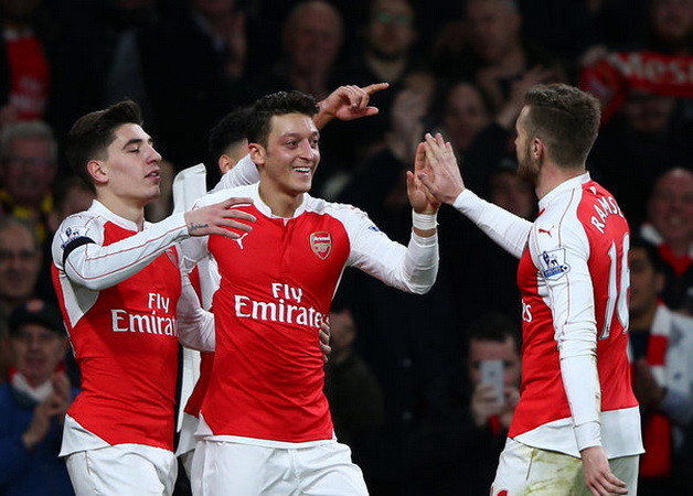 Arsenal vô địch lượt đi sau "đại chiến" Leicester-Man City ảnh 1