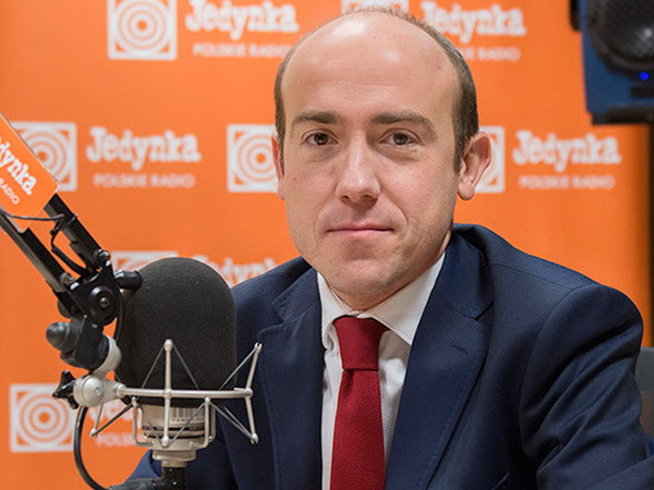 Đảng đối lập Ba Lan kiện chính phủ về luật sửa đổi gây tranh cãi ảnh 1