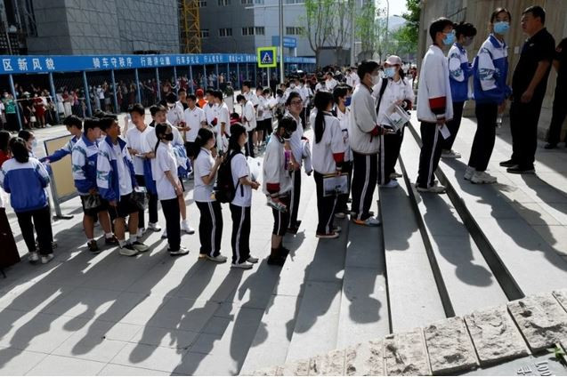 Dạy thêm ở Trung Quốc: Chuyện về những "tiểu yêu nuốt vàng" ảnh 2