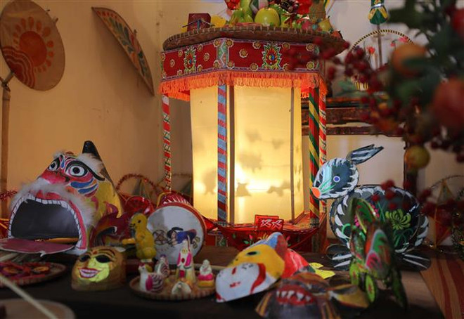 Thưởng lãm các mẫu đèn Trung Thu cổ tại Hoàng Thành Thăng Long ảnh 3