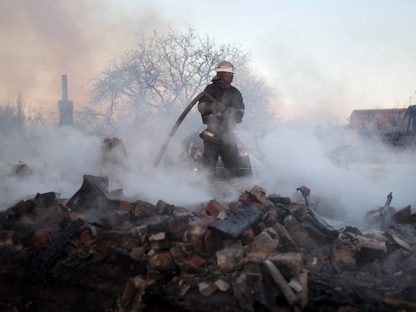 Ukraine: Chính quyền và phe đòi độc lập thỏa thuận ngừng bắn ảnh 1