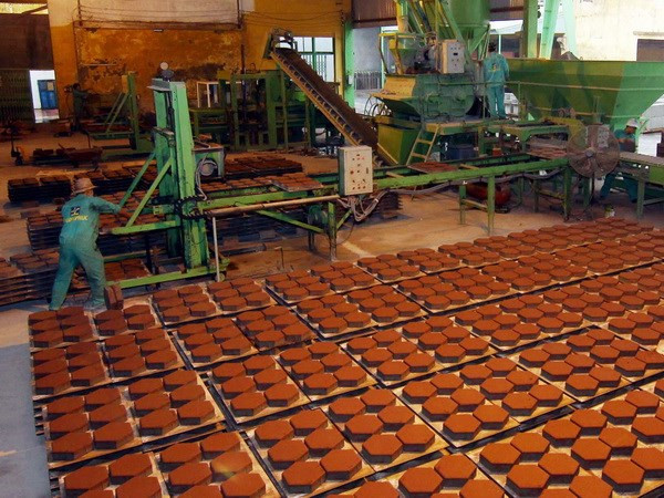 Cước vận tải tăng kéo nguyên vật liệu xây dựng đội giá ảnh 1