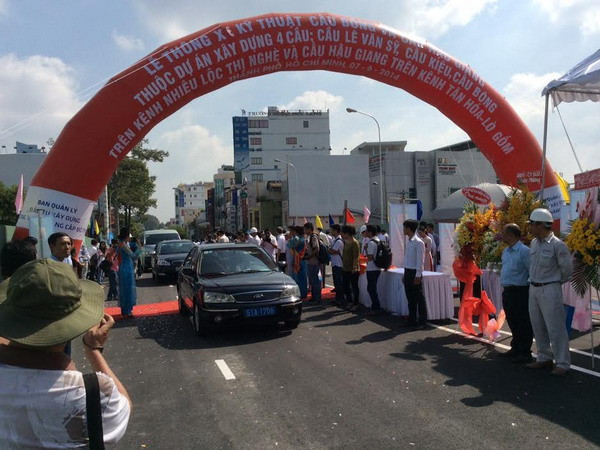 Thành phố Hồ Chí Minh thông xe cầu Bông và cầu Hậu Giang ảnh 1