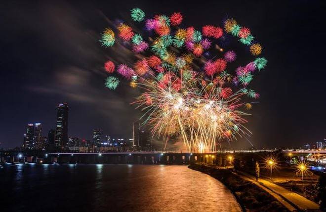 Người dân Seoul háo hức chờ đón lễ hội pháo hoa quốc tế 2018 ảnh 1