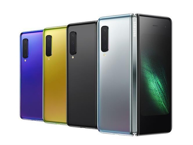 Điện thoại gập Samsung Galaxy Fold sẽ lên kệ vào tháng 9 tới ảnh 1
