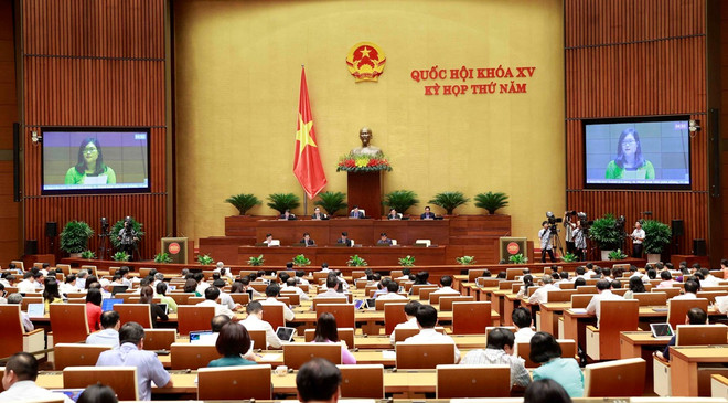Quang cảnh phiên họp Quốc hội chiều 31/5. (Ảnh: Doãn Tấn/TTXVN) Cần có giải pháp cấp bách, chưa có tiền lệ để ‘cứu nguy’ doanh nghiệp ảnh 1