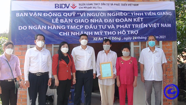 Tiền Giang: Vận động trên 376 tỷ đồng hỗ trợ hộ nghèo, hộ khó khăn ảnh 1