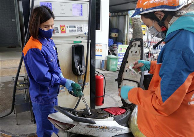 Doanh nghiệp ngoại bán lẻ xăng dầu: Nhận định từ các chuyên gia ảnh 1