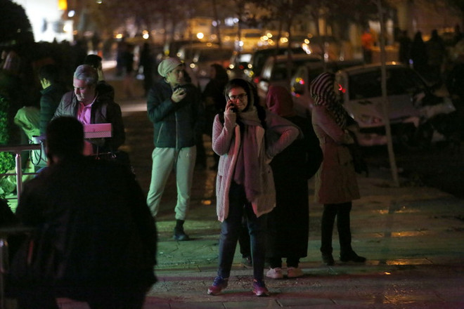 Iran tiếp tục động đất 5,2 độ Richter khiến nhiều người hoảng loạn ảnh 1