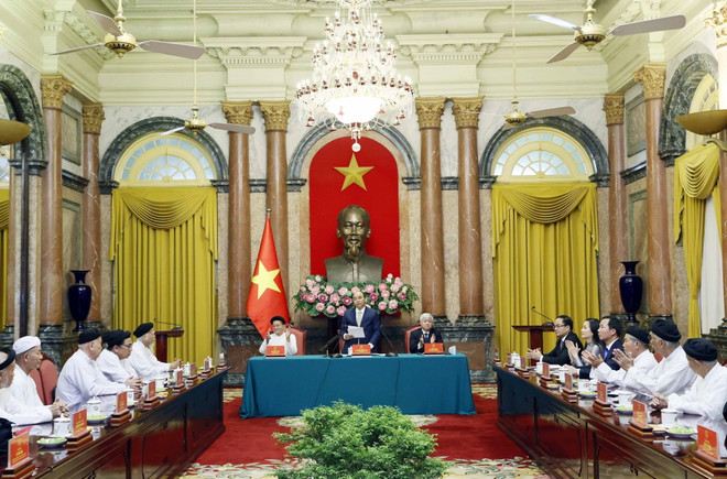 Chủ tịch nước tiếp Đoàn chức sắc các Hội thánh và tổ chức Cao Đài ảnh 1