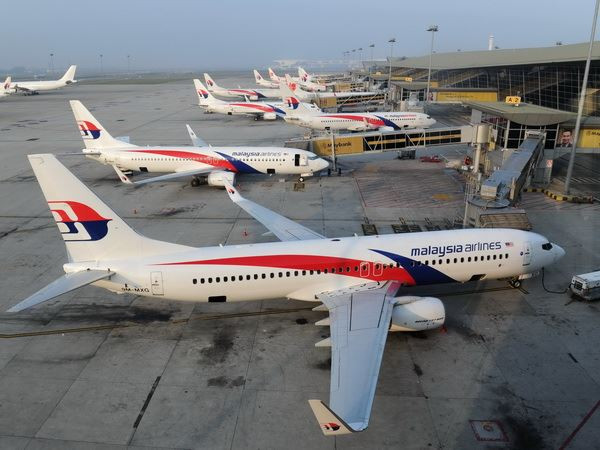 Hãng Qantas thua lỗ kỷ lục, Malaysia Airlines bắt đầu cải tổ ảnh 1